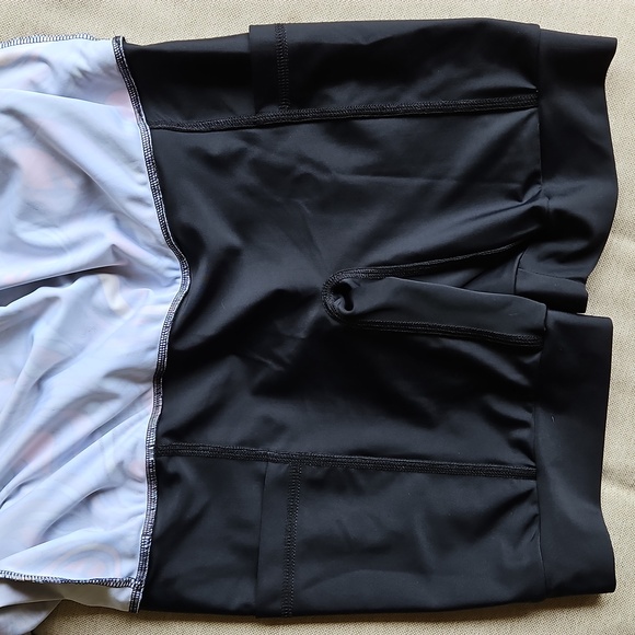 BOLDER ATHLETIC WEAR Skirt Skort Run, Tennis, Golf Geo Black Red Green NWOT- M - Picture 11 of 12